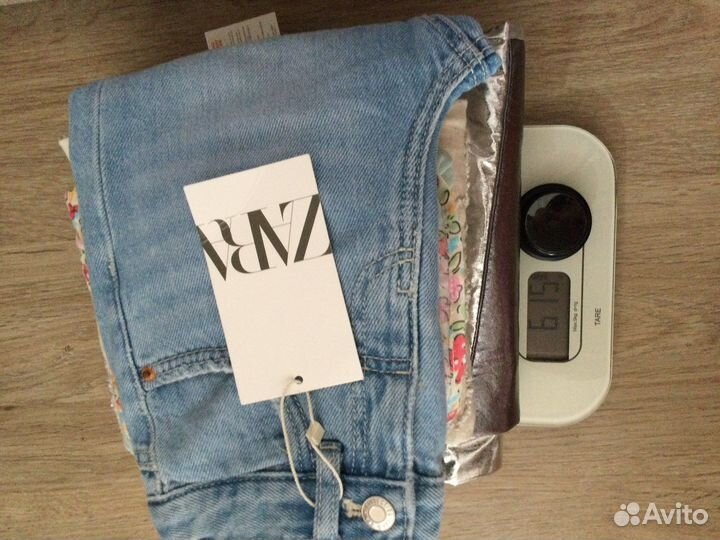 Одежда и обувь Zara, шампуни Weleda и тинт Chanel