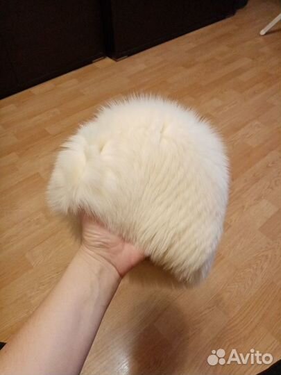 Меховые шапки, норки и песец
