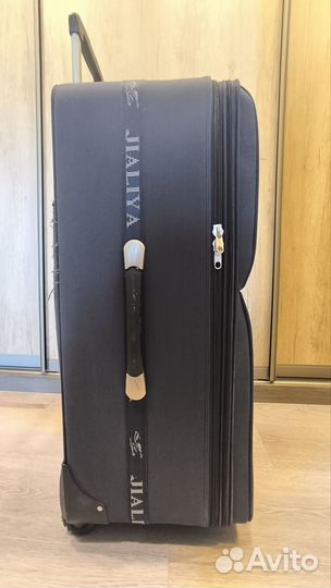 Чемодан на колесах