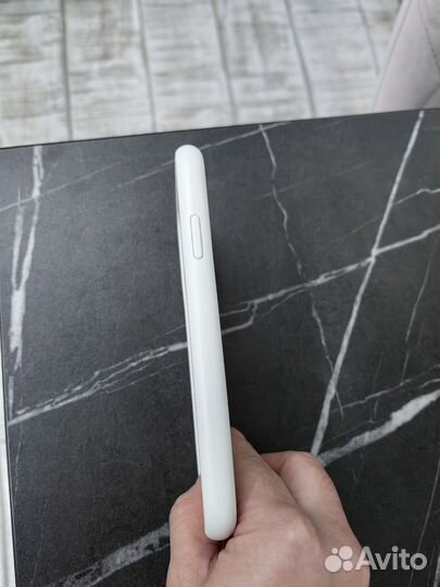 Чехол на iPhone 11