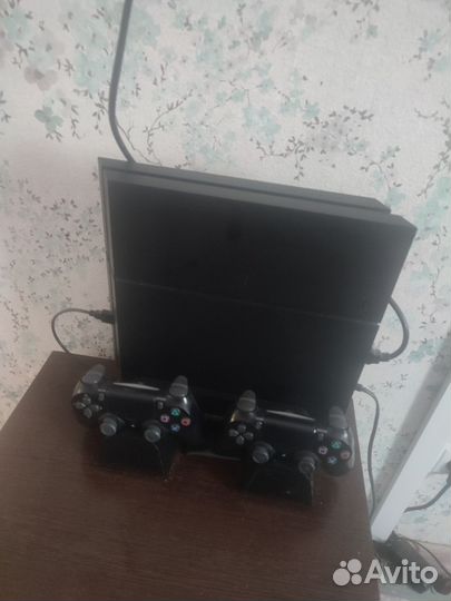 Sony playstation 4 PS4 pro 1tb с играми