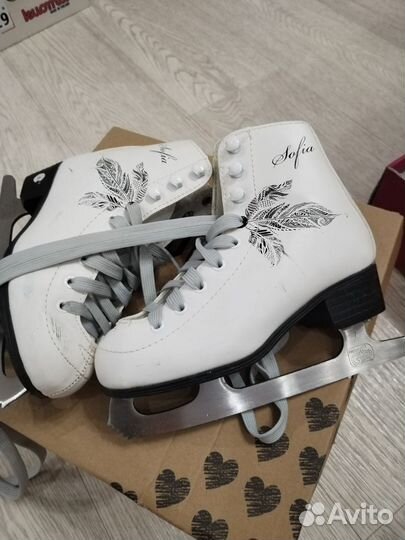 Коньки для девочки 30р