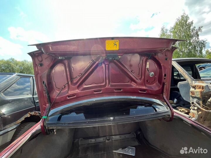 Крышка багажника Kia sephia 1