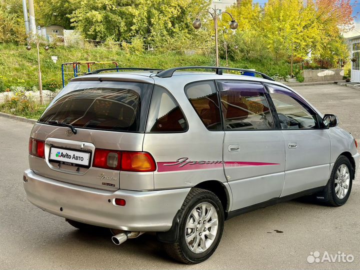 Toyota Ipsum 2.0 AT, 1996, 158 000 км