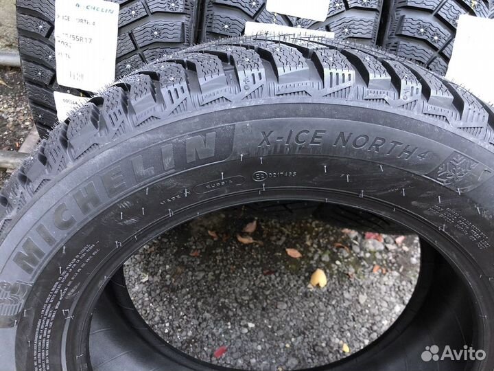 Michelin X-Ice North 4 235/55 R17