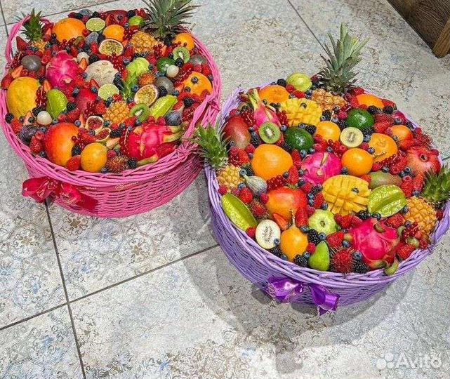 Фруктовые корзины и коробки
