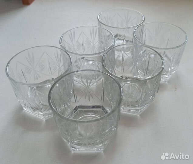 Стакан стекло, стопки хрусталь, чашки фарфор