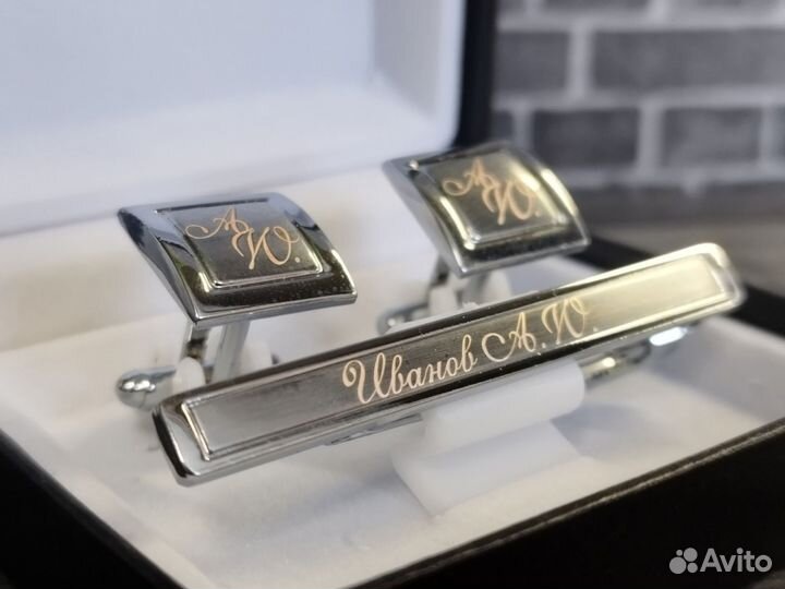 Лазерная гравировка на металле ножах жетонах