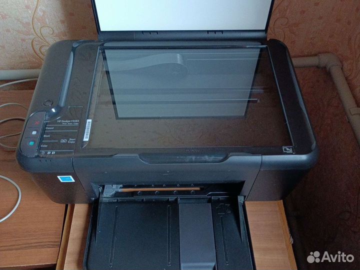 Принтер 3 в 1 цветной hp deskjet F2480 Series