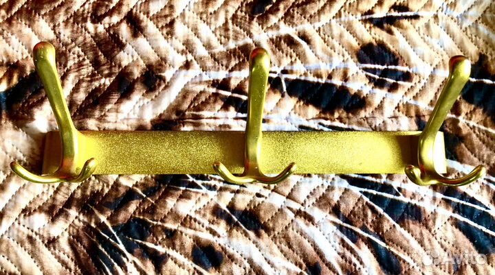 Вешалка настенная СССР цвет золото