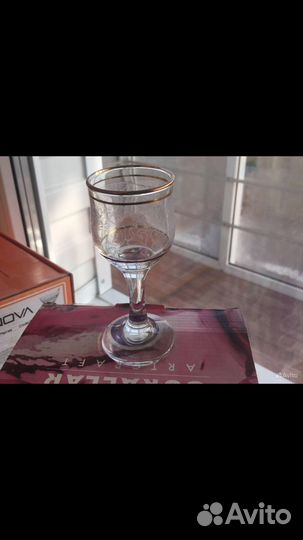 Рюмки на ножке