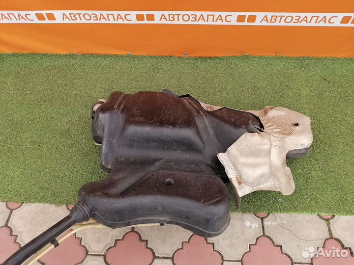 Бензобак Volkswagen Polo 5 Skoda Rapid