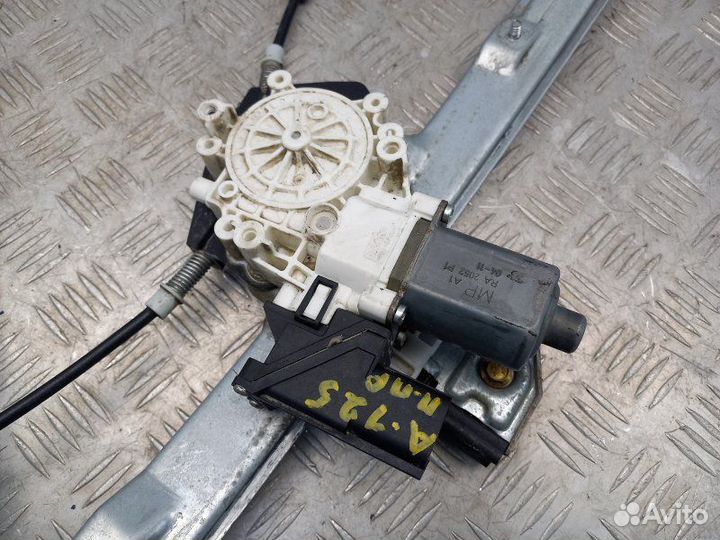 Стеклоподъемник электр. передний правый Mitsubishi