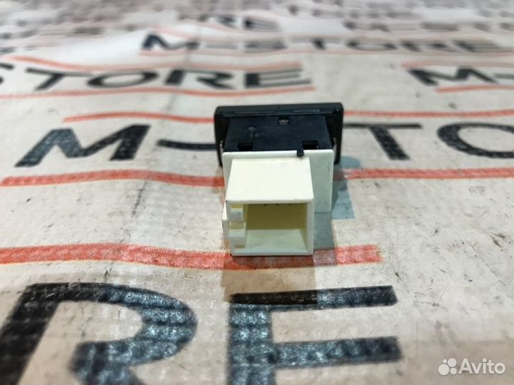 Кнопка ESP Audi A6 C6/4F BDX 2007