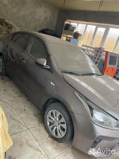 В разбор поступил Kia Rio 4