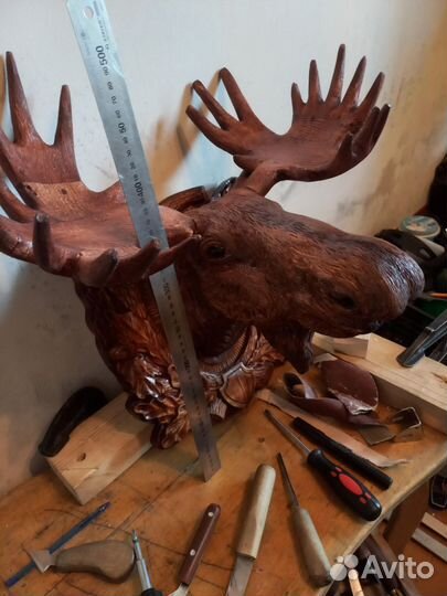 Лось из дерева