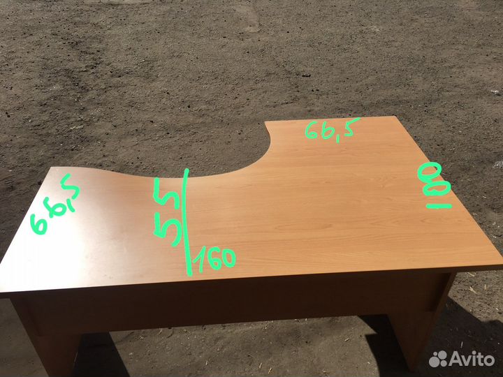 Угловой письменный стол