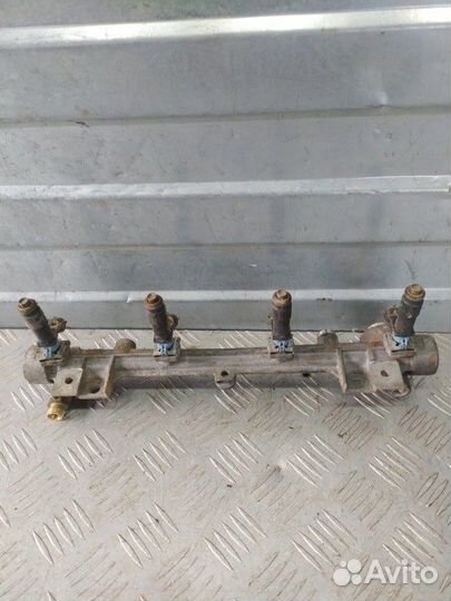 Топливная рампа с форсунками Ssang Yong Kyron D200