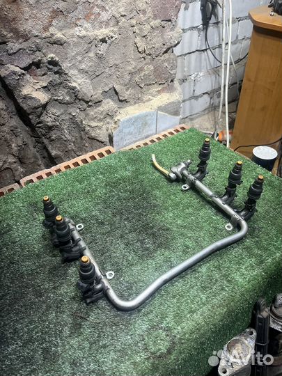 Топливная рампа 2.8 AAH Audi 100c4/A6c4