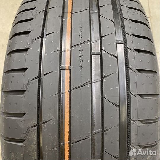 Ikon Tyres Autograph Ultra 2 SUV 235/65 R18 110W