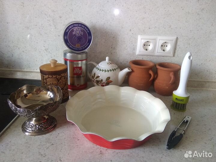 Чайник,ваза,щипцы,пр.д/отб.мяса,горшки,банки,крышк