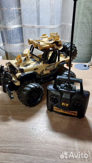 Радиоуправляемая машинка