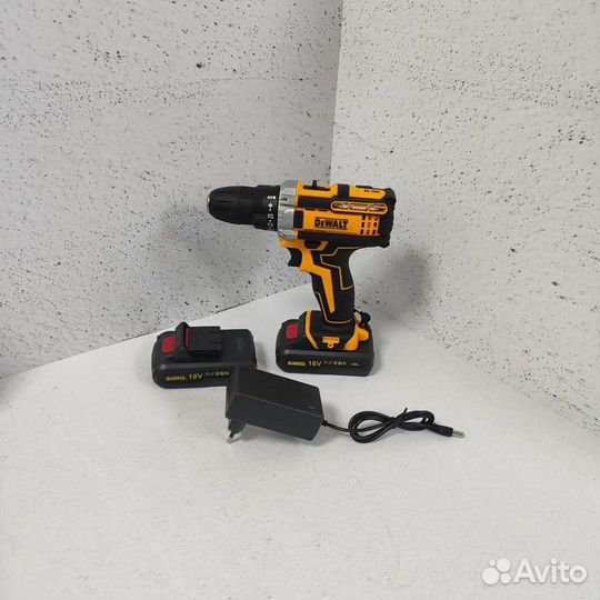 Шуруповерт DeWalt 18V (7422)