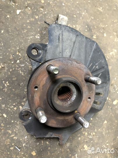 Левый поворотный кулак KIA RIO 4