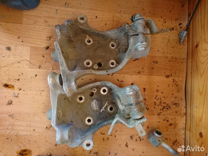 Цапфа задняя передняя.бмв е65 2006г