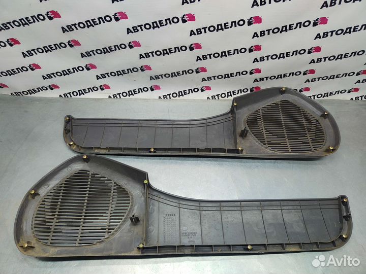 Накладка динамика Nissan Almera N15 1998 г.в