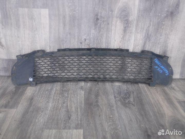 Решетка переднего бампера Land Freelander 2 2012