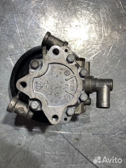 Насос гидроусилителя руля Mercedes E-Class W211