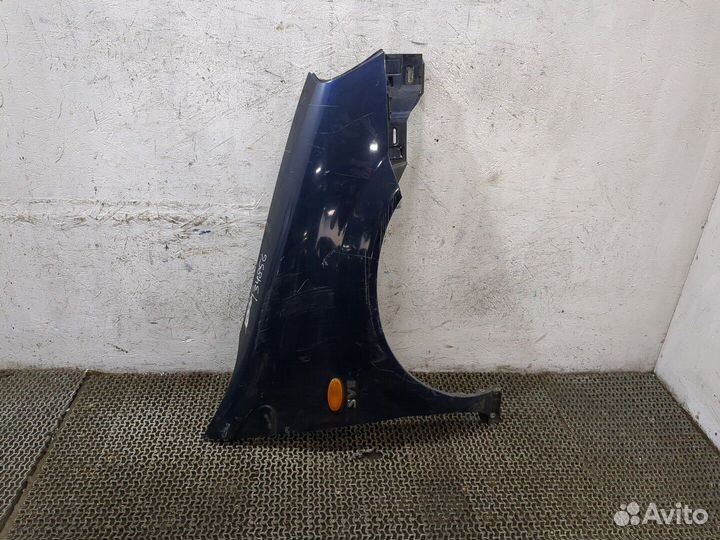 Крыло Nissan Almera Tino, 2004