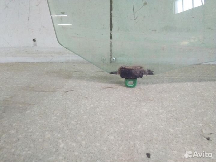 Стекло двери передней правой Toyota Camry XV30 200