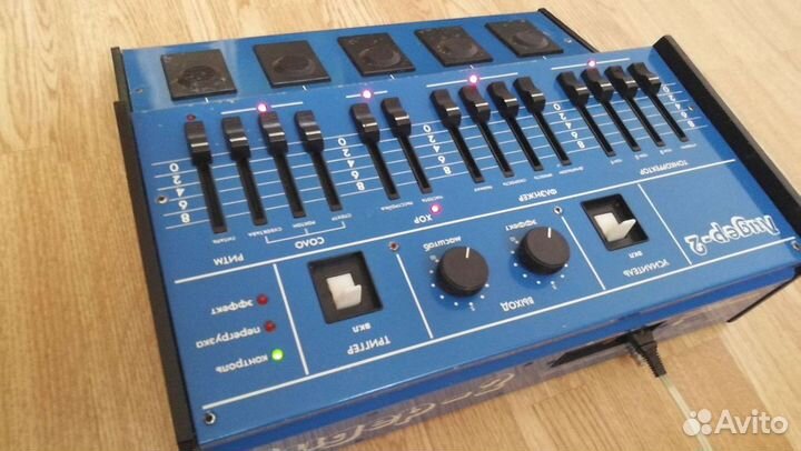 Гитарный процессор, микросинтезатор