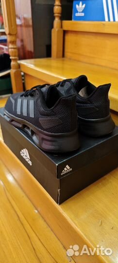 Кроссовки Adidas 41 размер оригинал