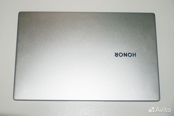 Ноутбук honor magicbook 15 (16gb озу)