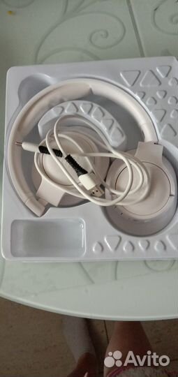 Наушники JBL pure Bass Wireless