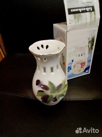 Ваза фарфоровая