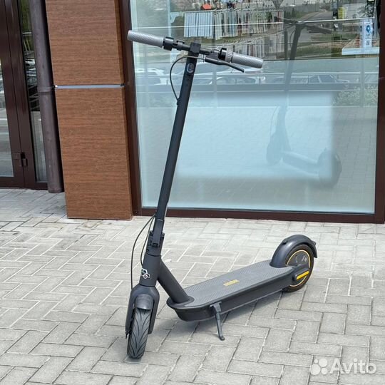 Электросамокат Ninebot Kickscooter Max G30
