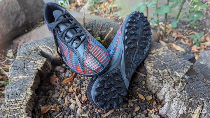 Сороконожки Adidas Predator черные и белые 41-45р