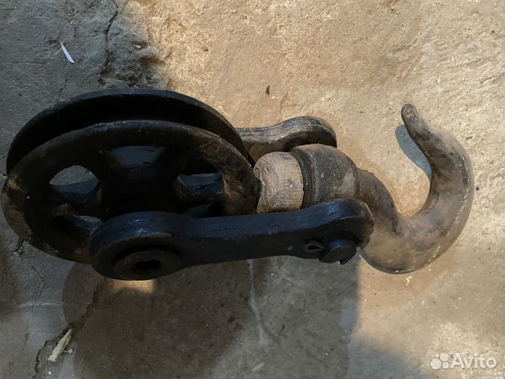 Крюк для манипулятора