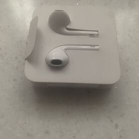 Гарнитура Apple EarPods