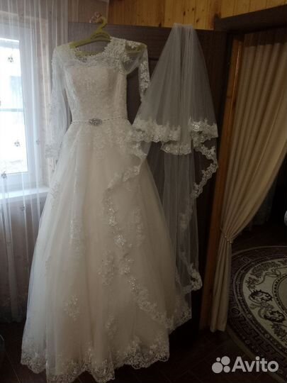 Свадебное платье