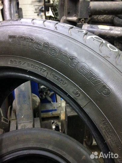Goodyear EfficientGrip 235/60 R17