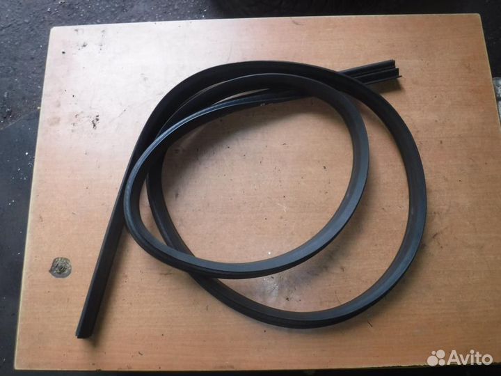 Уплотнитель проёма Focus 2 рест