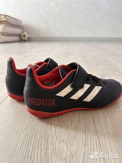 Бутсы adidas predator 35 размер (маломерят)