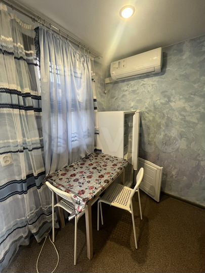 Комната 14 м² в 4-к., 1/1 эт.