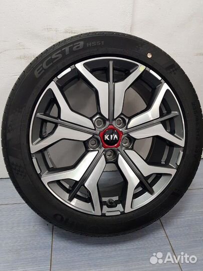 R18 Kumho Ecsta HS51 235/45, PCD 5x114.3 DIA 67.1
