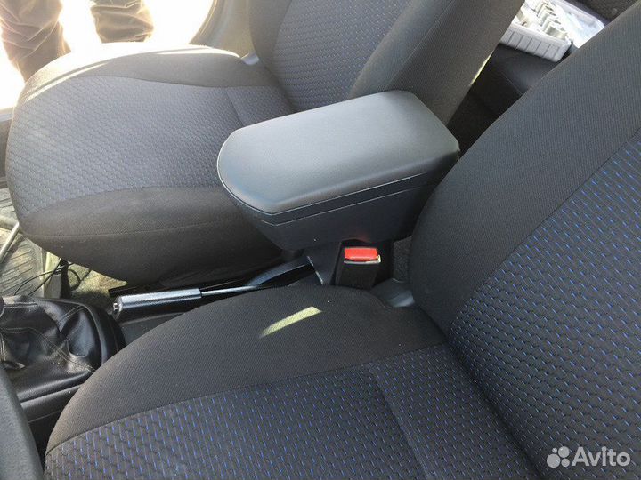 Подлокотник arbox 2 для лада гранта FL